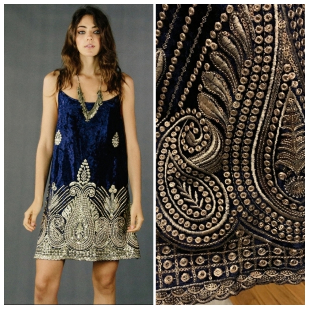 Lenni Velvet Embroidered dress Size S